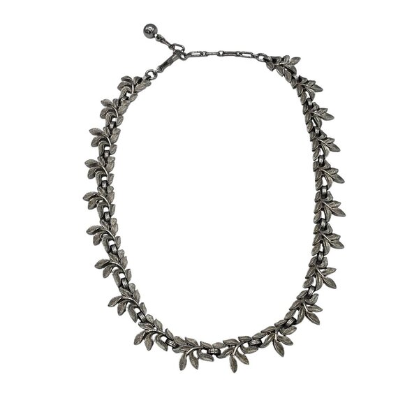 Vintage Trifari Silver-Tone Leaf Necklace 16 Inches Adjustable With Elegant Text - Picture 2 of 9